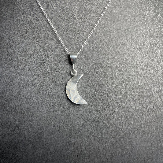 Necklace Moon White Quartz.